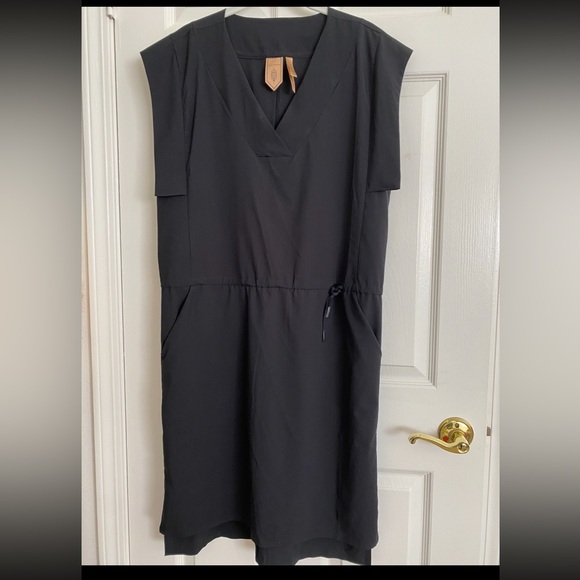 Indygena Dresses & Skirts - Indygena Black Travel Dress Size Small